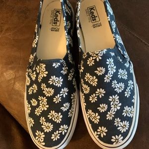 Women’s Keds Slip On Sneakers, Size 9M, Navy